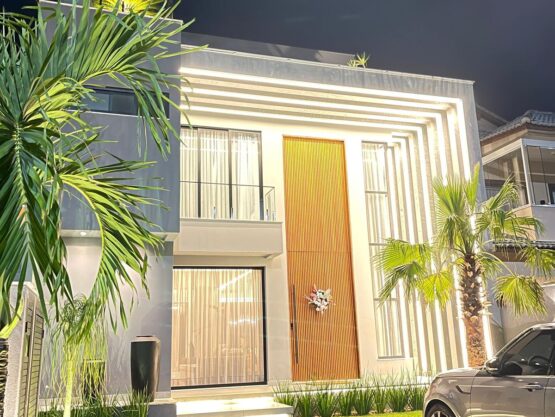 Maison contemporaine d’exception dans un environnement paisible à Riviera Del Sol